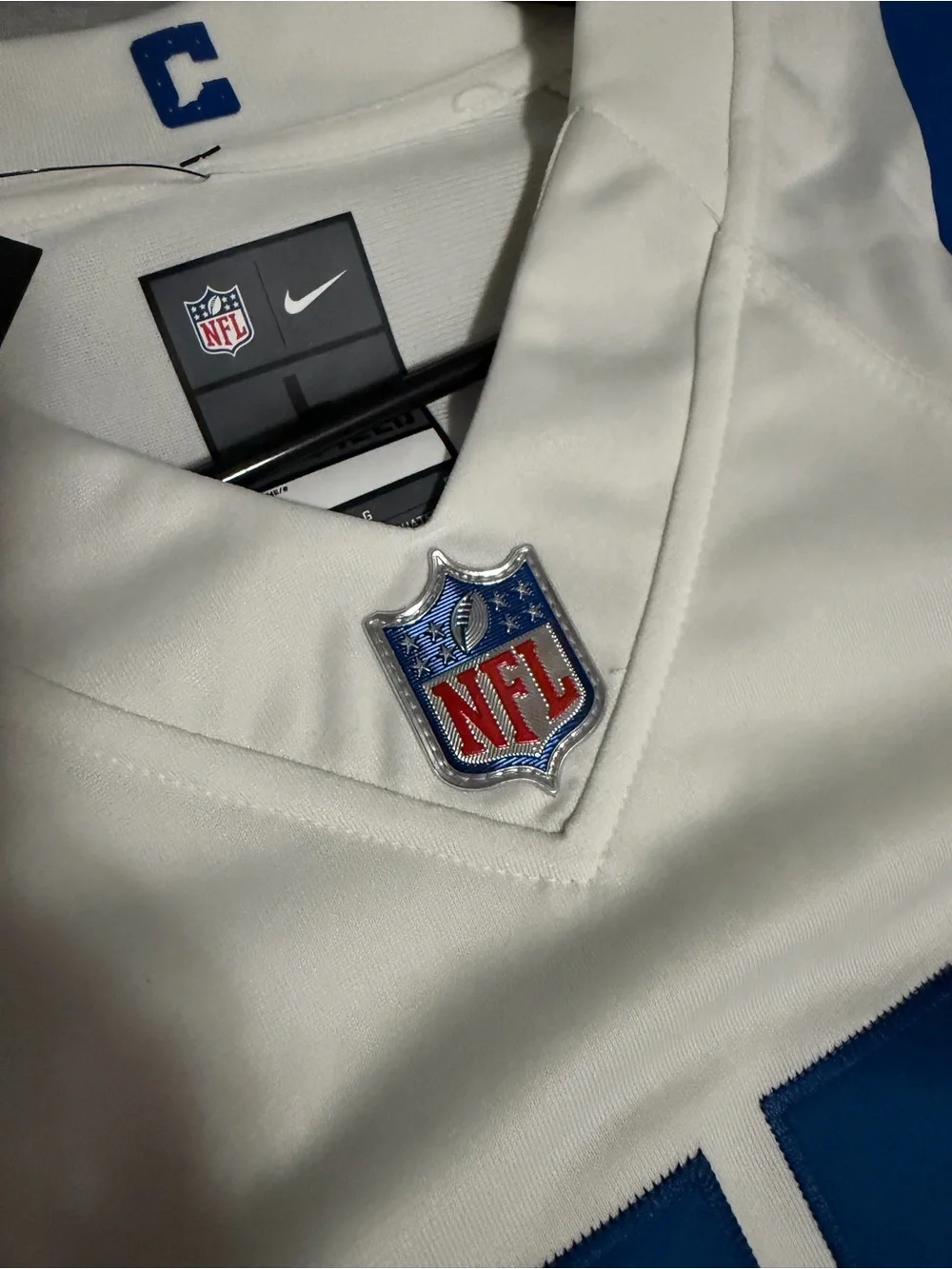 Indianapolis Colts men’s L Darius Leonard white jersey NWT